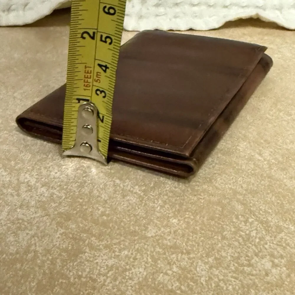 Amity Cowhide Leather Trifold Wallet Brown Vintage Men's Billfold